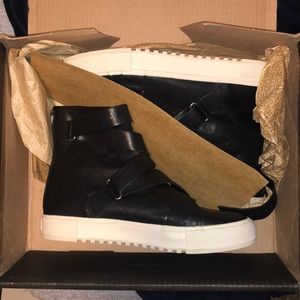 Selling a size 9.5 Frye Gia Moto High. Worn once.